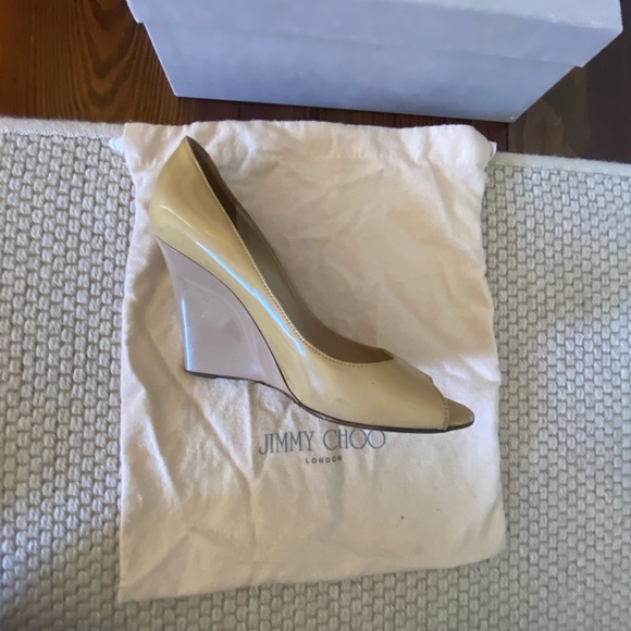Jimmy Choo Peep Toe Tan Patent Leather Wedge Heel - Picture 4 of 4